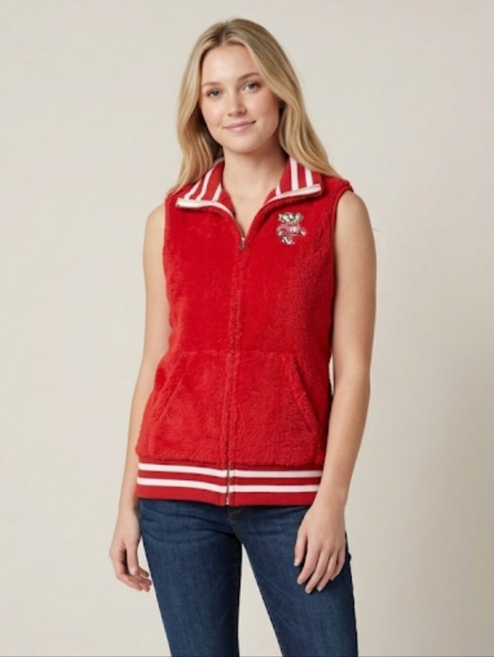 Zoozatz Wisconsin Badgers Sherpa Zip Up Red Vest Size Women's Small
